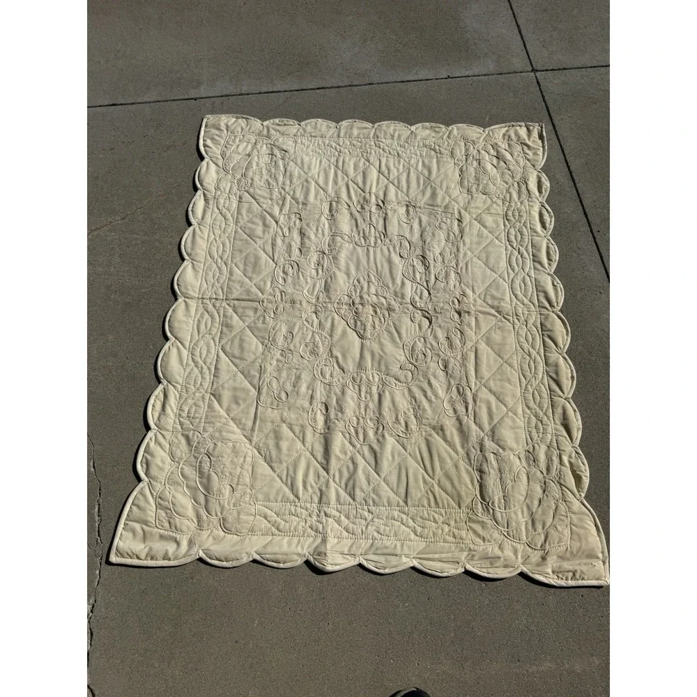 Ivory Floral Embroidered Quilt Throw Scalloped Edge Cottage Chic 50x70